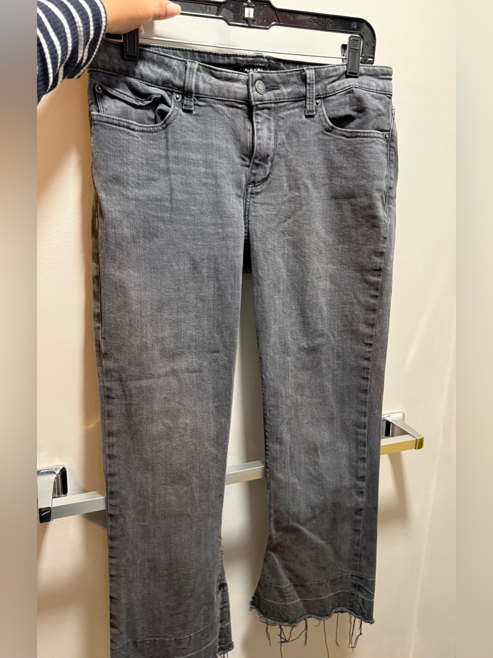 Lucky Brand Grey Capri Distressed Jeans Size 10/30